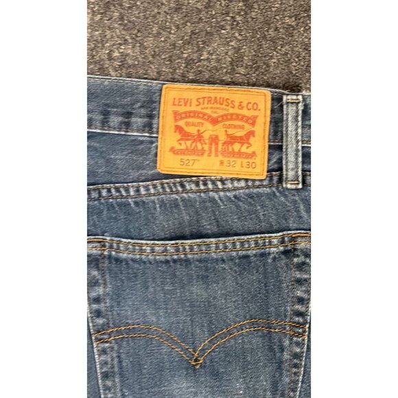 Levi's 527 Low Boot Cut Jeans Mens 32x30 Medium Wash Blue Denim Bootcut - Picture 2 of 3